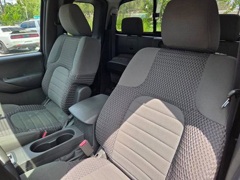 Used 2014 Nissan Frontier SV w/ SV Value Truck Package image 30