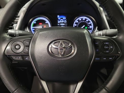 Used 2024 Toyota Camry SE FWD image 14