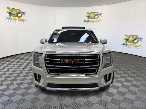 Used 2021 GMC Yukon SLT w/ SLT Premium Package AWD/4WD image 3