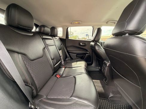 Used 2018 Jeep Compass Latitude w/ Popular Equipment Group AWD/4WD image 24