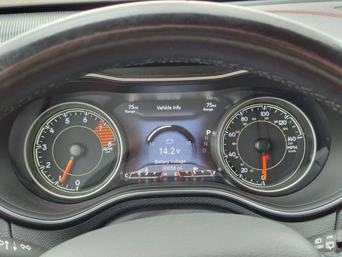 Used 2020 Jeep Cherokee Trailhawk w/ Cold Weather Group AWD/4WD image 11