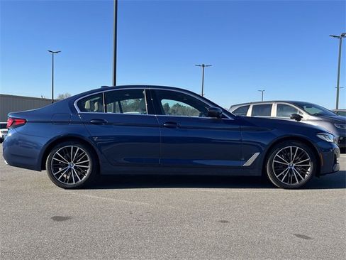 Used 2022 BMW 540i w/ Premium Package image 40