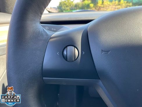 Used 2022 Tesla Model 3 Long Range AWD/4WD image 48