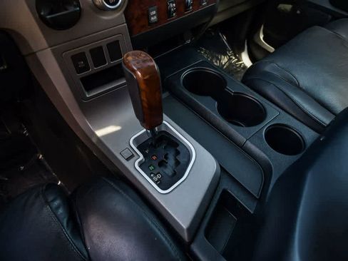 Used 2013 Toyota Tundra Platinum w/ Platinum Pkg RWD image 22