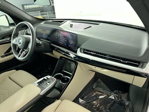 Used 2023 BMW X1 xDrive28i w/ Premium Package AWD/4WD image 29