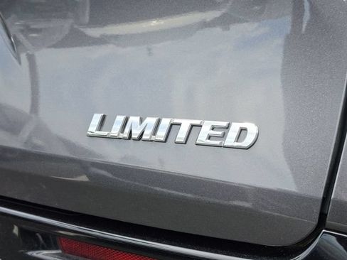 Used 2025 Toyota Sienna Limited FWD image 48