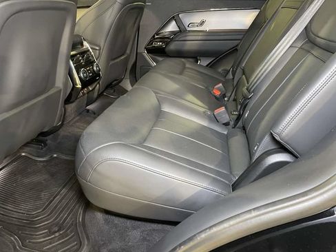 Used 2024 Land Rover Range Rover Sport SE AWD/4WD image 19