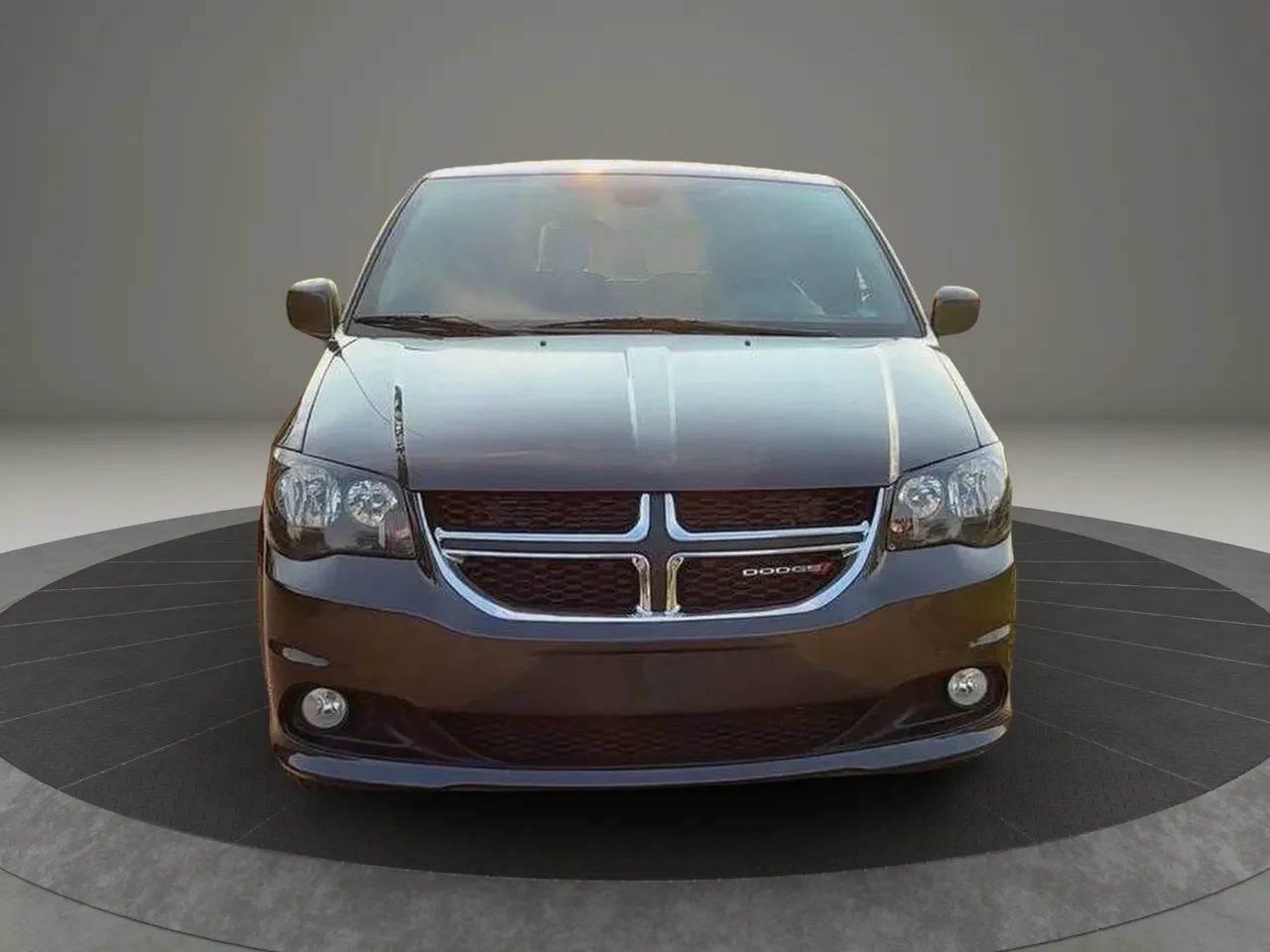 Used 2019 Dodge Grand Caravan SXT w/ Blacktop Package FWD image 6