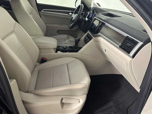 Used 2022 Volkswagen Atlas SE w/ Black Wheel Package AWD/4WD image 15