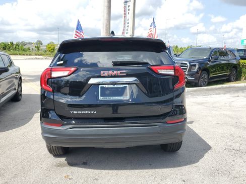 Used 2023 GMC Terrain SLE image 6