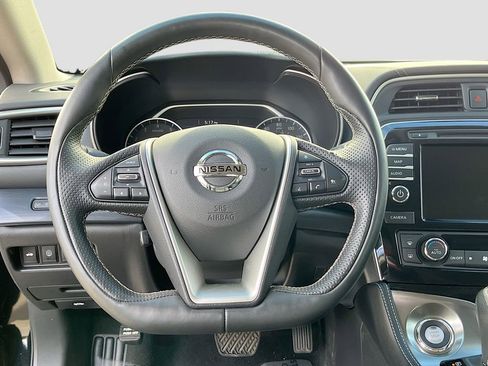 Used 2023 Nissan Maxima Platinum w/ Sport Mat Group FWD image 11