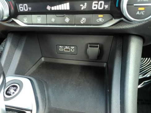 Used 2021 Nissan Sentra SV w/ Trunk Package FWD image 41