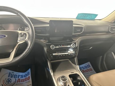 Used 2021 Ford Explorer Limited w/ Equipment Group 301A image 28