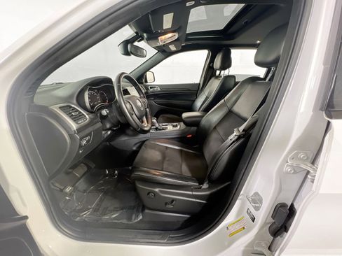 Used 2022 Jeep Grand Cherokee Laredo X image 21