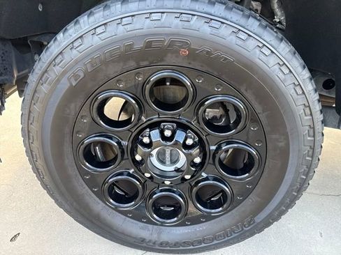 Used 2024 Ford F250 Lariat w/ Black Appearance Package image 22