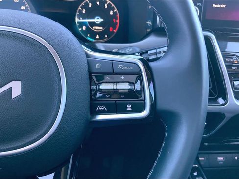 Used 2023 Kia Sorento SX image 24