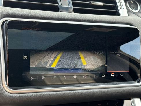 Used 2022 Land Rover Range Rover Sport HSE Silver Edition image 33