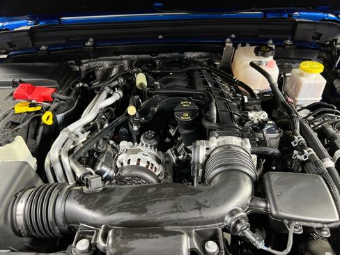 Used 2024 Jeep Gladiator Sport image 27