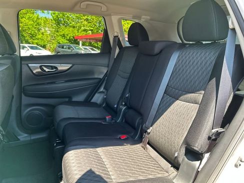Used 2020 Nissan Rogue SV w/ Premium Package AWD/4WD image 25