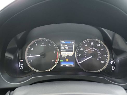 Used 2017 Lexus IS 200t image 16