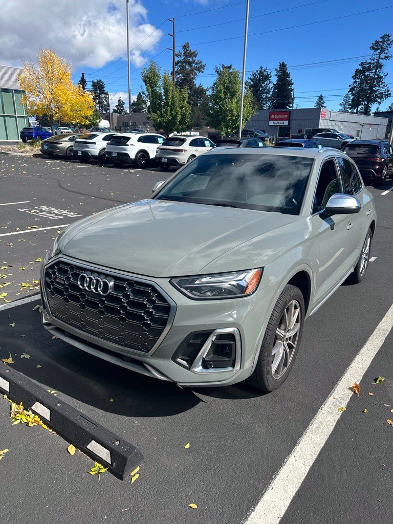 Used 2021 Audi SQ5 Premium Plus w/ Premium Plus Package AWD/4WD image 1