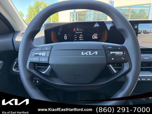 New 2026 Kia K4 FWD image 30
