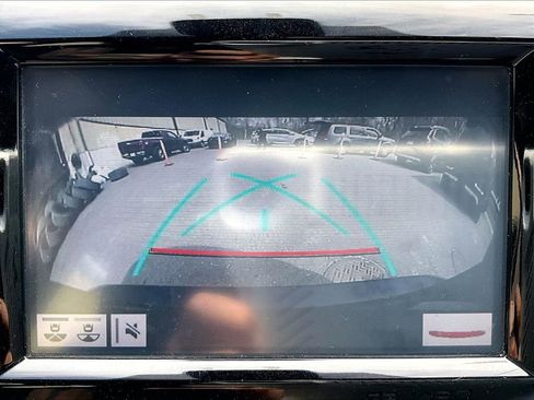 Used 2020 Toyota Camry LE w/ Convenience Package image 19