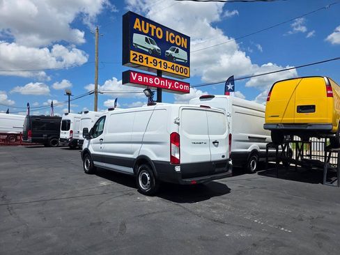 Used 2017 Ford Transit 150 130 Low Roof RWD image 2