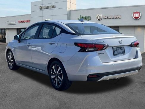 Used 2025 Nissan Versa SV FWD image 5
