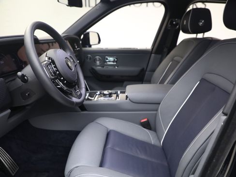 Certified 2025 Rolls-Royce Cullinan Black Badge image 17