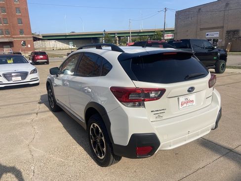 Used 2021 Subaru Crosstrek 2.0i image 5