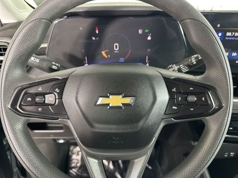 Used 2025 Chevrolet TrailBlazer LT image 11
