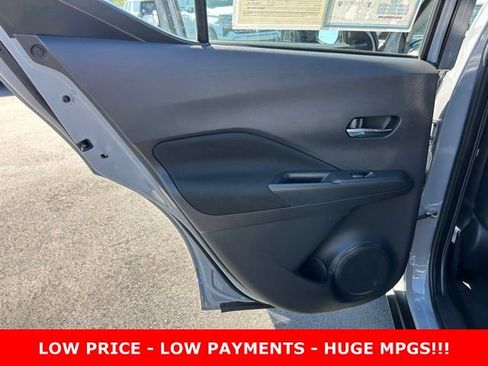 Used 2023 Nissan Kicks SV FWD image 13