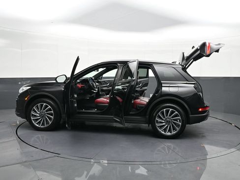Used 2023 Lincoln Corsair Reserve AWD/4WD image 40