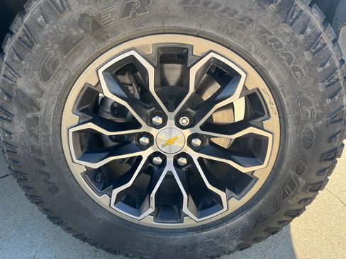 Used 2022 Chevrolet Colorado ZR2 AWD/4WD image 8