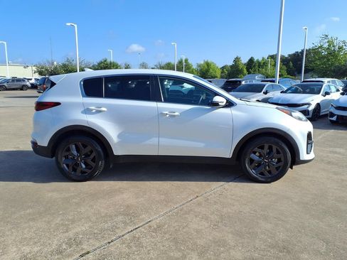 Used 2022 Kia Sportage LX w/ LX FWD Value Edition Package image 6
