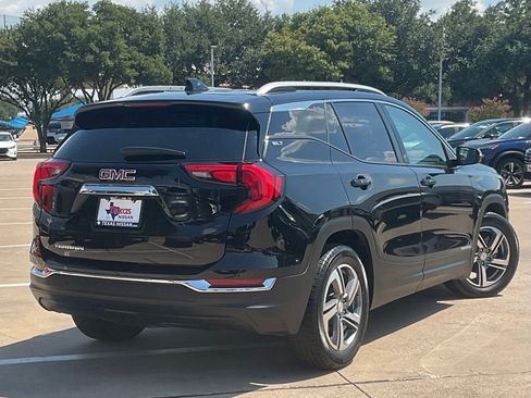 Used 2021 GMC Terrain SLT FWD image 4