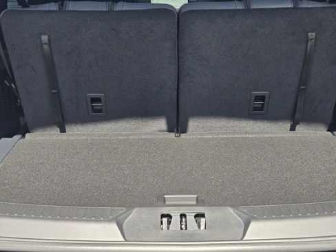 New 2026 Ford Explorer Active RWD image 27