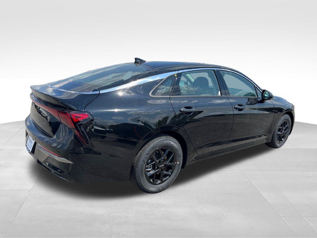 New 2026 Kia K5 LXS FWD image 5