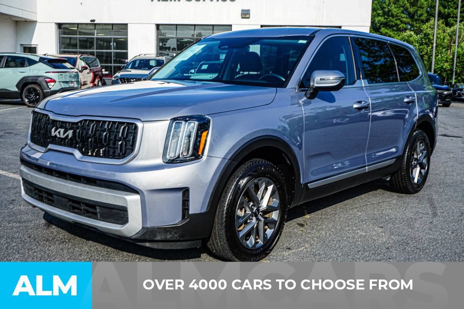 Used 2024 Kia Telluride LX FWD image 2