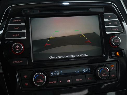 Used 2023 Nissan Maxima SL image 26