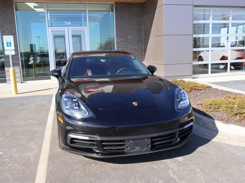 Used 2018 Porsche Panamera 4S image 4