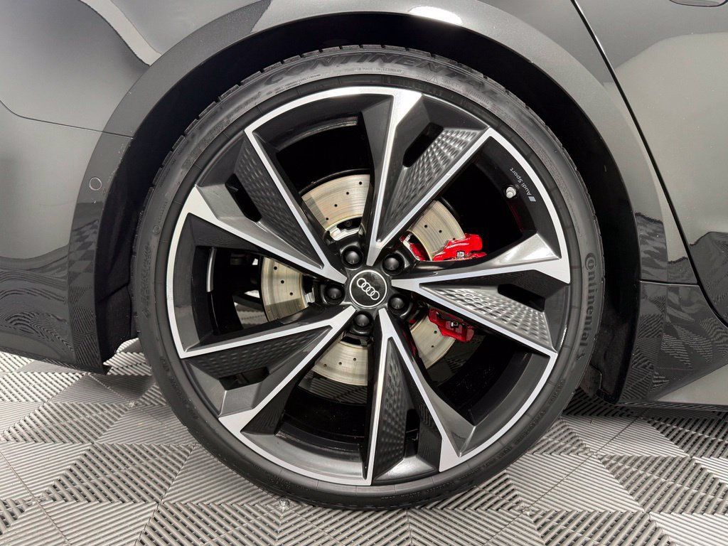 Used 2022 Audi RS 7 Sportback AWD/4WD image 17