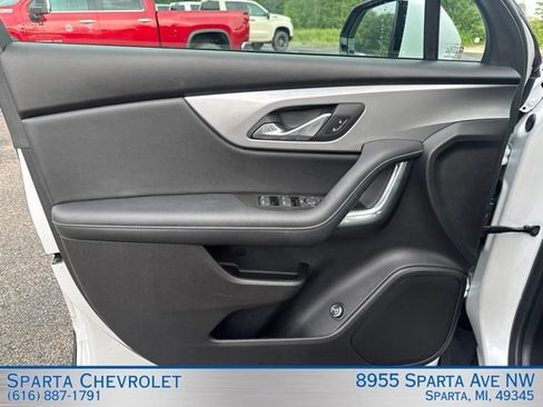 Used 2024 Chevrolet Blazer LT w/ Convenience Package AWD/4WD image 12