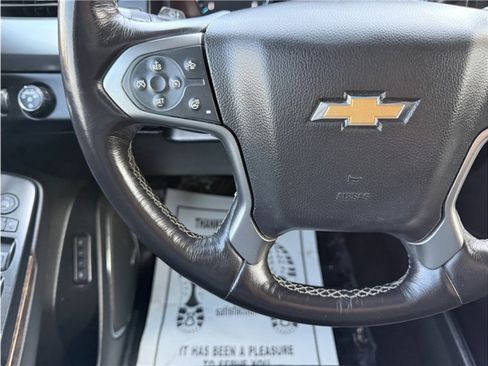 Used 2017 Chevrolet Suburban LT image 40