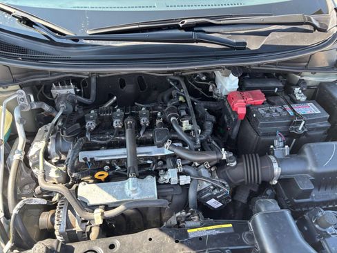 Used 2025 Nissan Versa SV FWD image 29