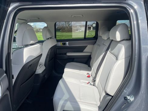 New 2026 Hyundai Santa Fe SE image 11