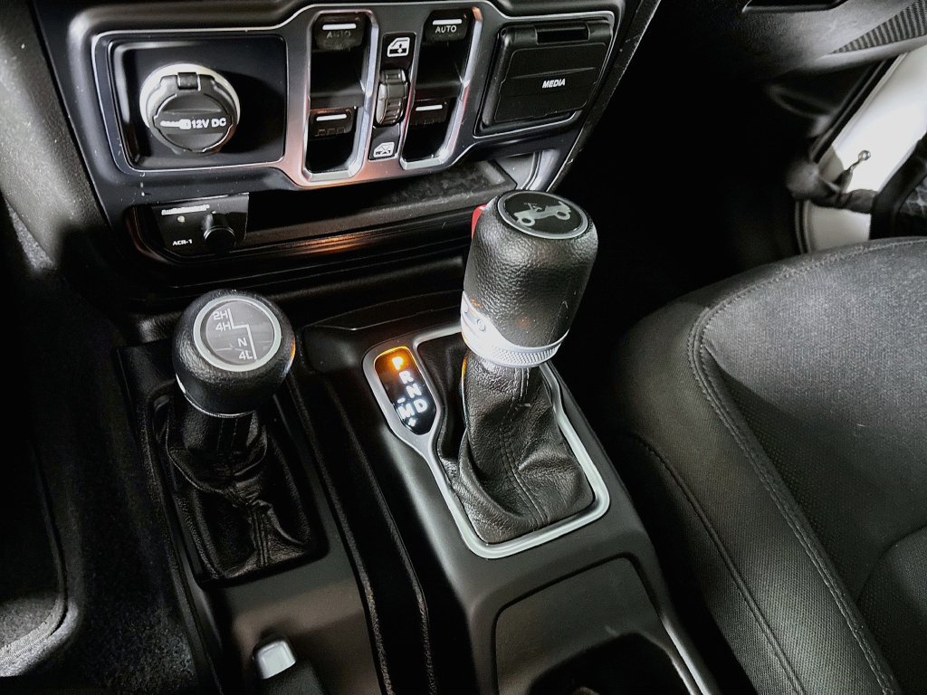 Used 2019 Jeep Wrangler Unlimited Sport S AWD/4WD image 17