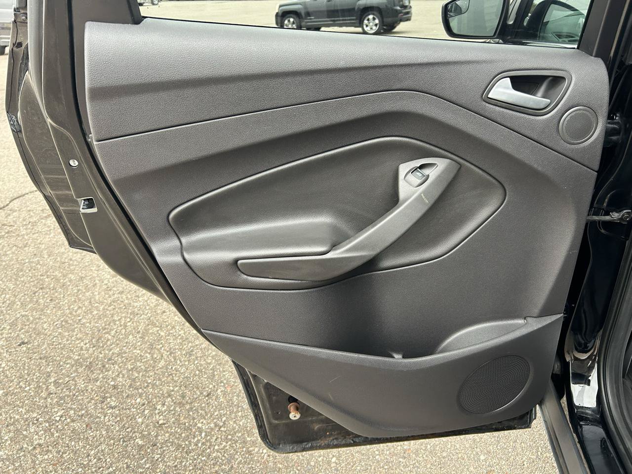 Used 2016 Ford Escape SE w/ Equipment Group 201A FWD image 13
