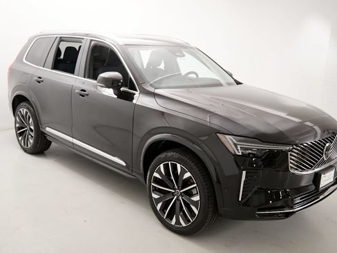 New 2026 Volvo XC90 B6 Plus AWD/4WD image 4